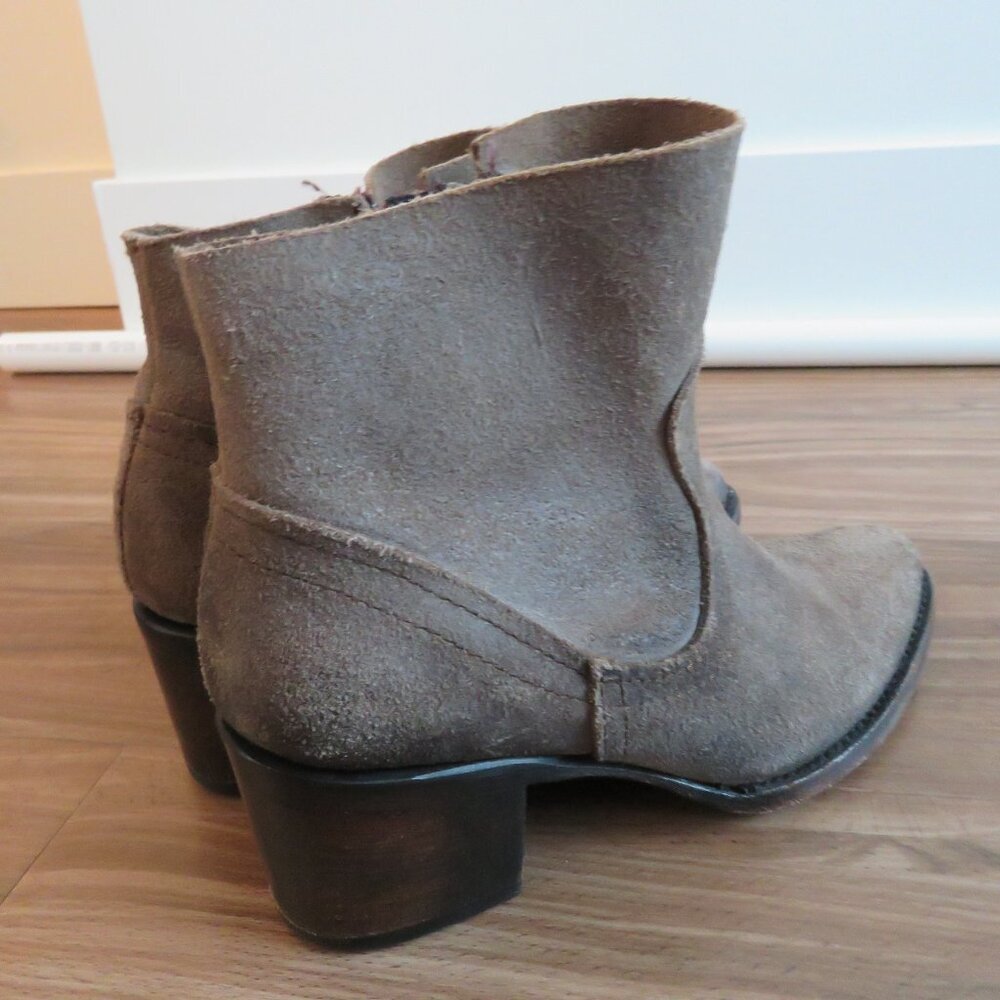 FREEBIRD BY STEVEN Salt Distressed Suede Bootie Boots in Taupe Gray - Size 6 - Picture 7 of 16